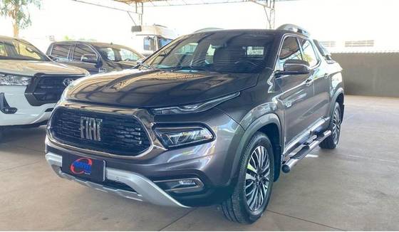 FIAT TORO 2.0 16V TURBO DIESEL RANCH 4WD AT9 FIAT TORO 2.0 16V TURBO DIESEL RANCH 4WD AT9